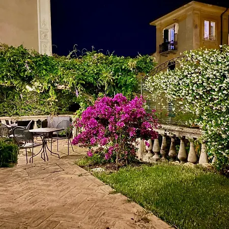 Cernaia Gasthuis 3*